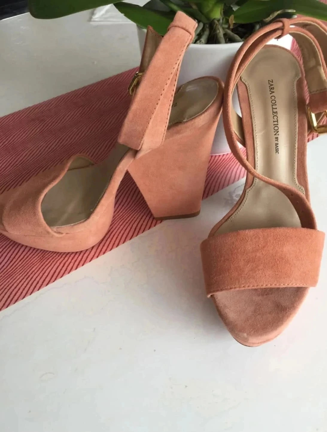 Sapatos de salto aberto tamanho 38 Zara – photo 5